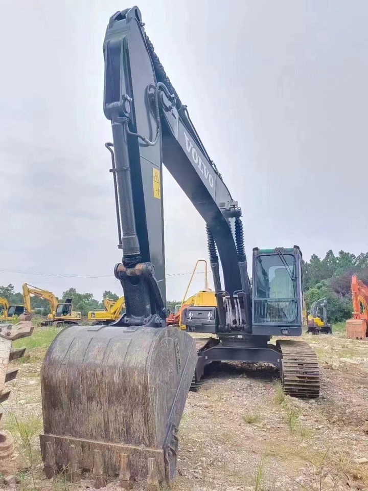 Used excavator VOLVO EC200, Large engineering construction machinery good condition on sale – Finanzierungsleasing Used excavator VOLVO EC200, Large engineering construction machinery good condition on sale: das Bild 10