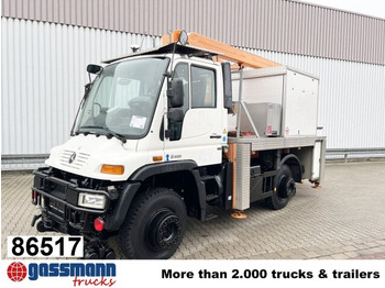 UNIMOG U400 LKW mit Arbeitsbühne