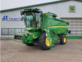 JOHN DEERE T670 Mähdrescher