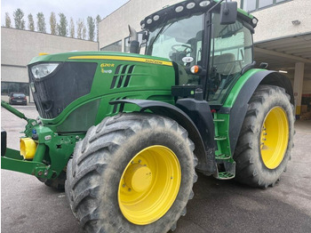 JOHN DEERE 6210R Traktor