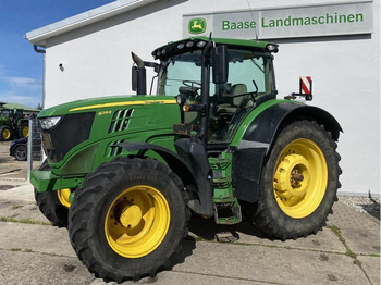 JOHN DEERE 6215R Traktor