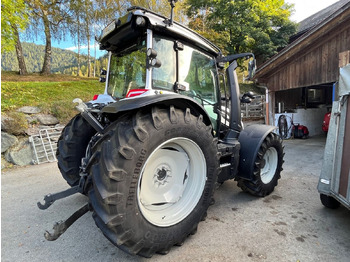 Traktor Valtra G135 VERSU: das Bild 4