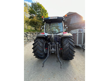 Traktor Valtra G135 VERSU: das Bild 3