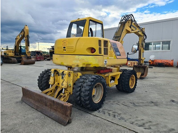 Mobilbagger Komatsu PW110: das Bild 4