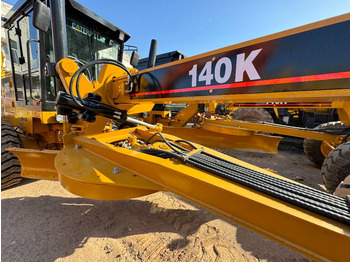 Grader CAT 140 K: das Bild 5