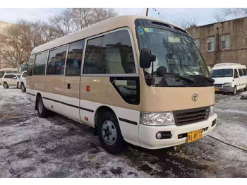 Überlandbus Toyota Coaster: das Bild 4