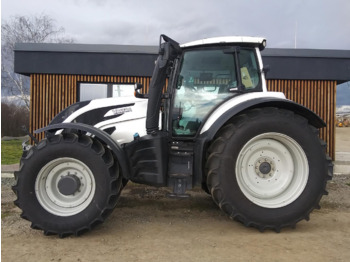 VALTRA T254 Traktor