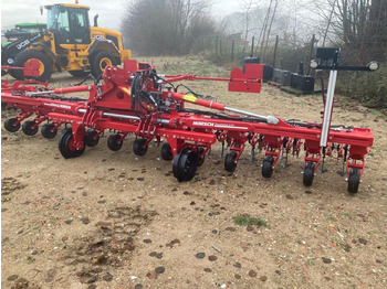 HORSCH Technik für Bodenbearbeitung