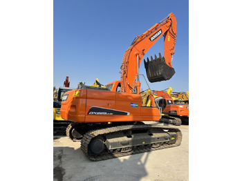 DOOSAN DX225LC Kettenbagger