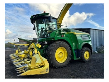 JOHN DEERE 8400 Feldhäcksler