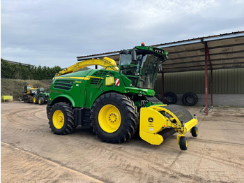 JOHN DEERE 8600 Feldhäcksler