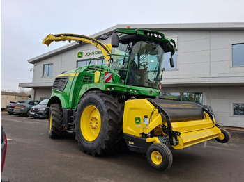 JOHN DEERE Feldhäcksler