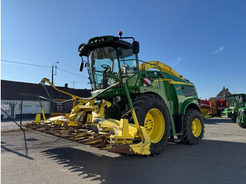 JOHN DEERE 8500 Feldhäcksler