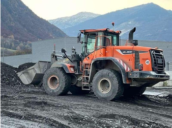 DOOSAN DL300 Radlader