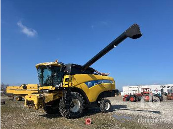 NEW HOLLAND CX series Mähdrescher