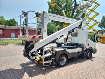 LKW mit Arbeitsbühne Palfinger P 240 AXE: das Bild 2