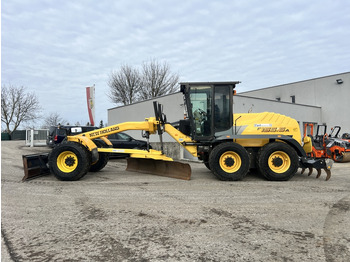 NEW HOLLAND Grader