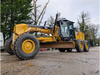 CATERPILLAR Grader