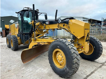 CATERPILLAR Grader