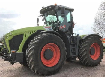 CLAAS Xerion Traktor