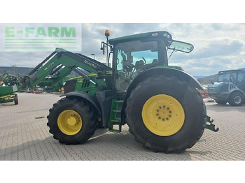 JOHN DEERE 6210R Traktor