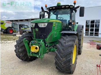 JOHN DEERE 6215R Traktor