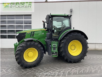 JOHN DEERE 6230R Traktor