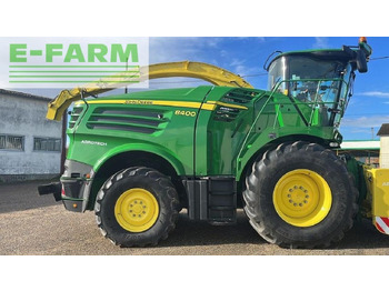 JOHN DEERE 8400 Feldhäcksler