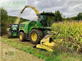 JOHN DEERE 8400 Feldhäcksler