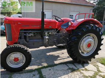 MASSEY FERGUSON Traktor