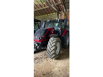 VALTRA T174 Traktor