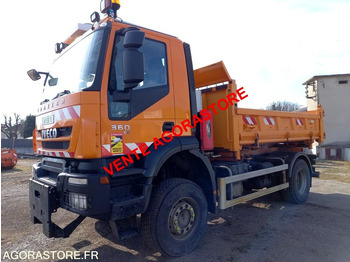 IVECO Trakker LKW