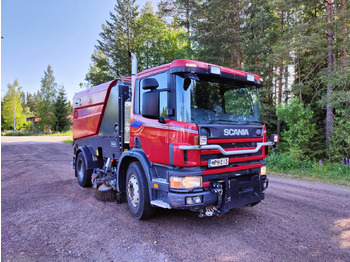 SCANIA P94 Kehrmaschine