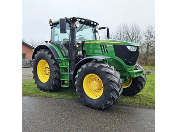 JOHN DEERE 6210R Traktor