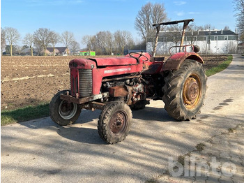 MASSEY FERGUSON 1000 series Traktor