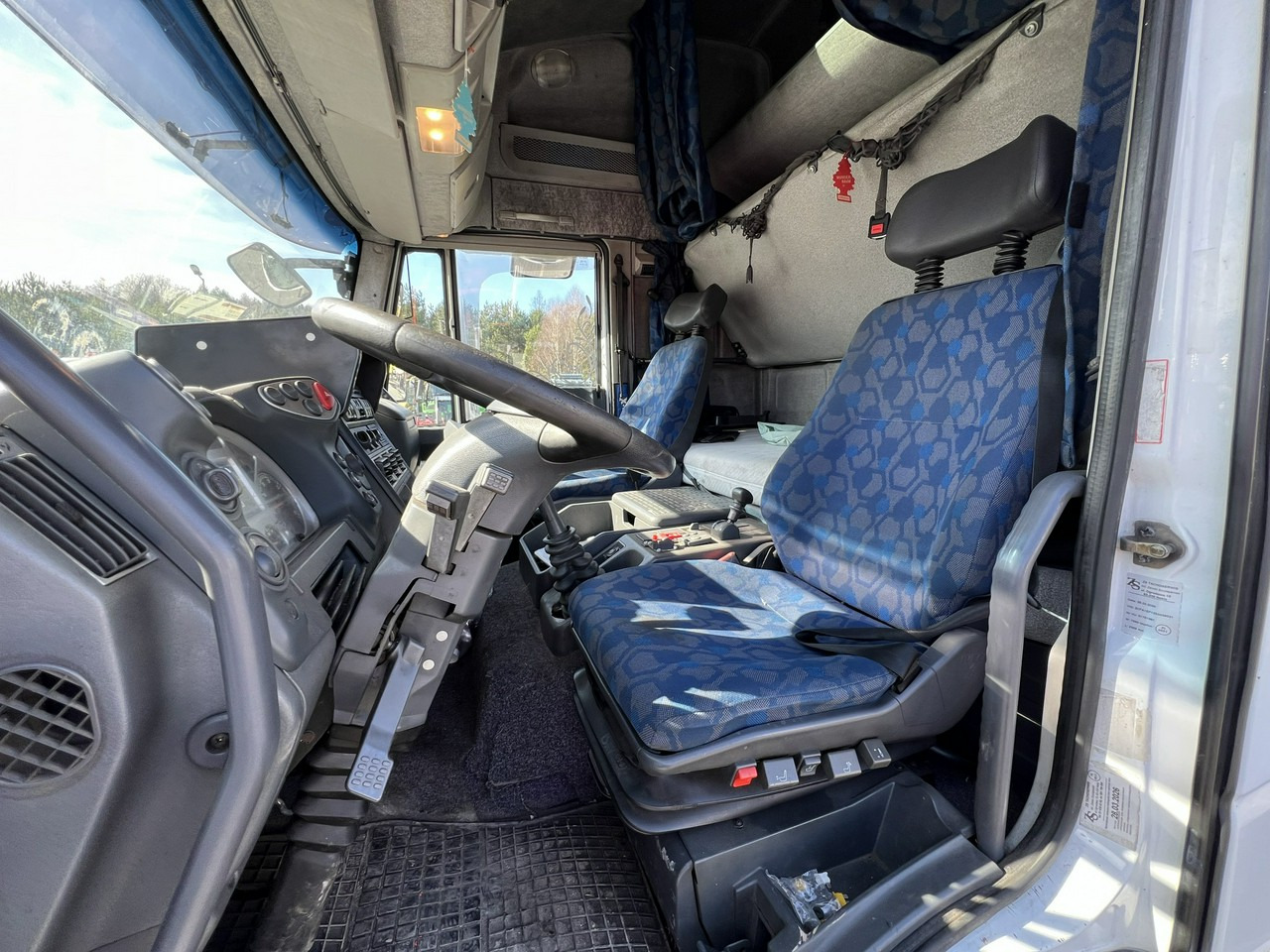 Iveco EUROCARGO 120EL21 Laweta Platforma + HDS HMF 860 Pomoc Drogowa – Finanzierungsleasing Iveco EUROCARGO 120EL21 Laweta Platforma + HDS HMF 860 Pomoc Drogowa: das Bild 19