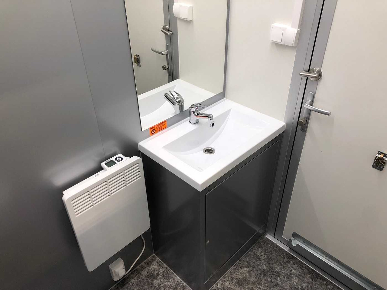 ROSEMEIER VE 1 Damen, 1 Herren, U SILVER Toilettenanhänger – Finanzierungsleasing ROSEMEIER VE 1 Damen, 1 Herren, U SILVER Toilettenanhänger: das Bild 16