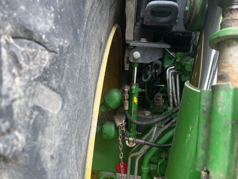 Traktor John Deere 6210 R AutoPower: das Bild 9