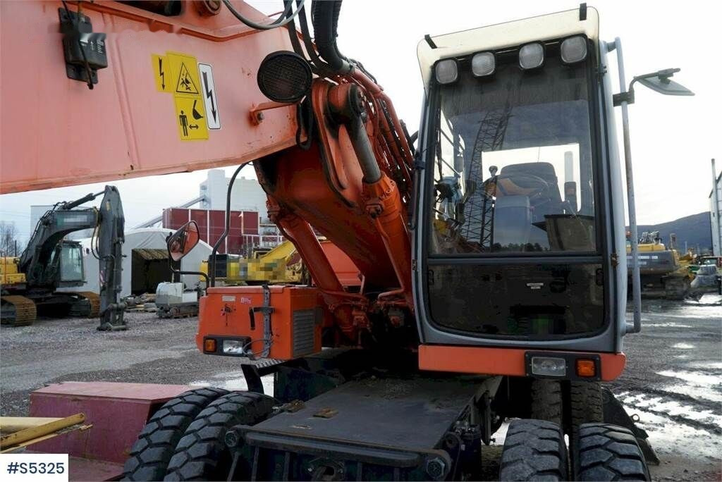 Kettenbagger Hitachi EX165W: das Bild 17