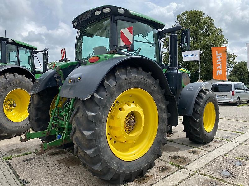 Traktor John Deere 6215R AutoPowr FKH+FZW: das Bild 6