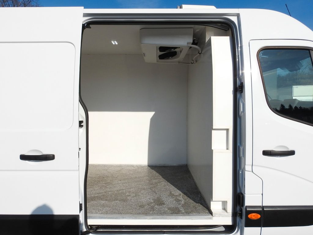 Kühltransporter Renault MASTER  KÜHLKASTENWAGEN 0*C LED LICHTER  A/C: das Bild 17