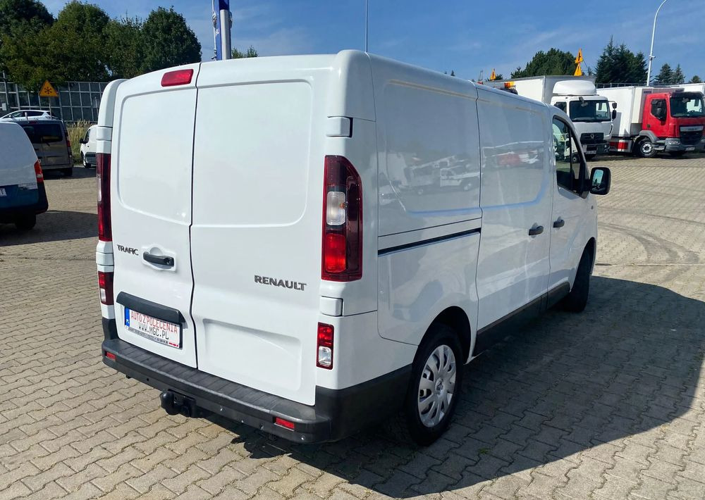 Renault Trafic 1.6 DCi 115 / E5 / WEBASTO / PDC / MANUAL / OKAZJA! – Finanzierungsleasing Renault Trafic 1.6 DCi 115 / E5 / WEBASTO / PDC / MANUAL / OKAZJA!: das Bild 8