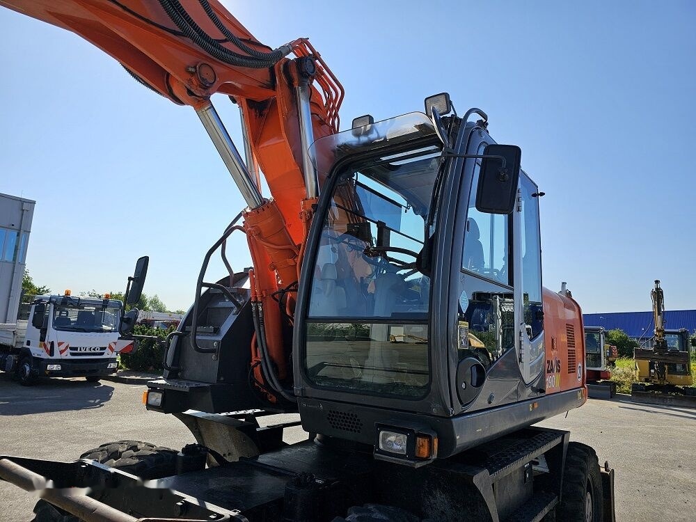 Mobilbagger Hitachi ZX190W-3: das Bild 8