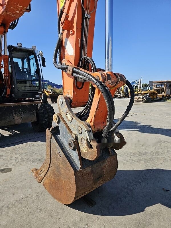 Mobilbagger Hitachi ZX190W-3: das Bild 19