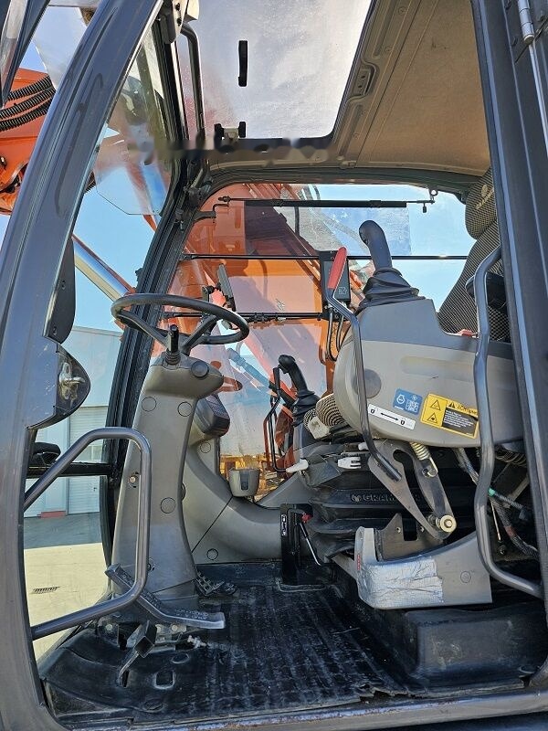 Mobilbagger Hitachi ZX190W-3: das Bild 9