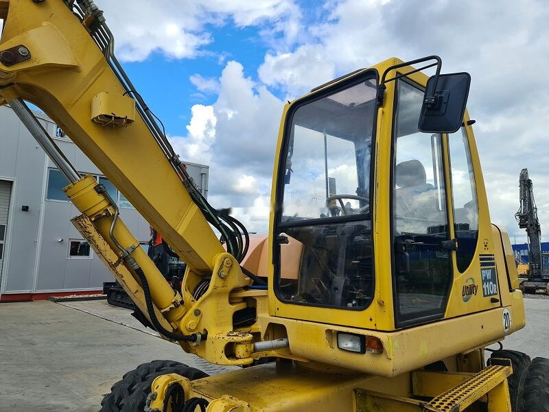 Mobilbagger Komatsu PW110: das Bild 9