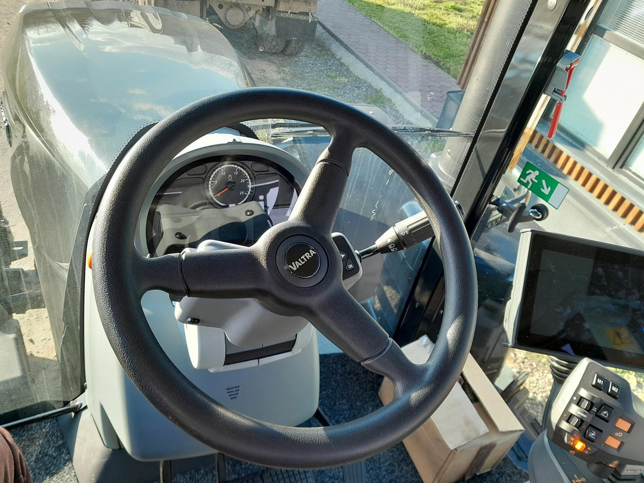 Traktor Valtra S, 394, MR 19: das Bild 15