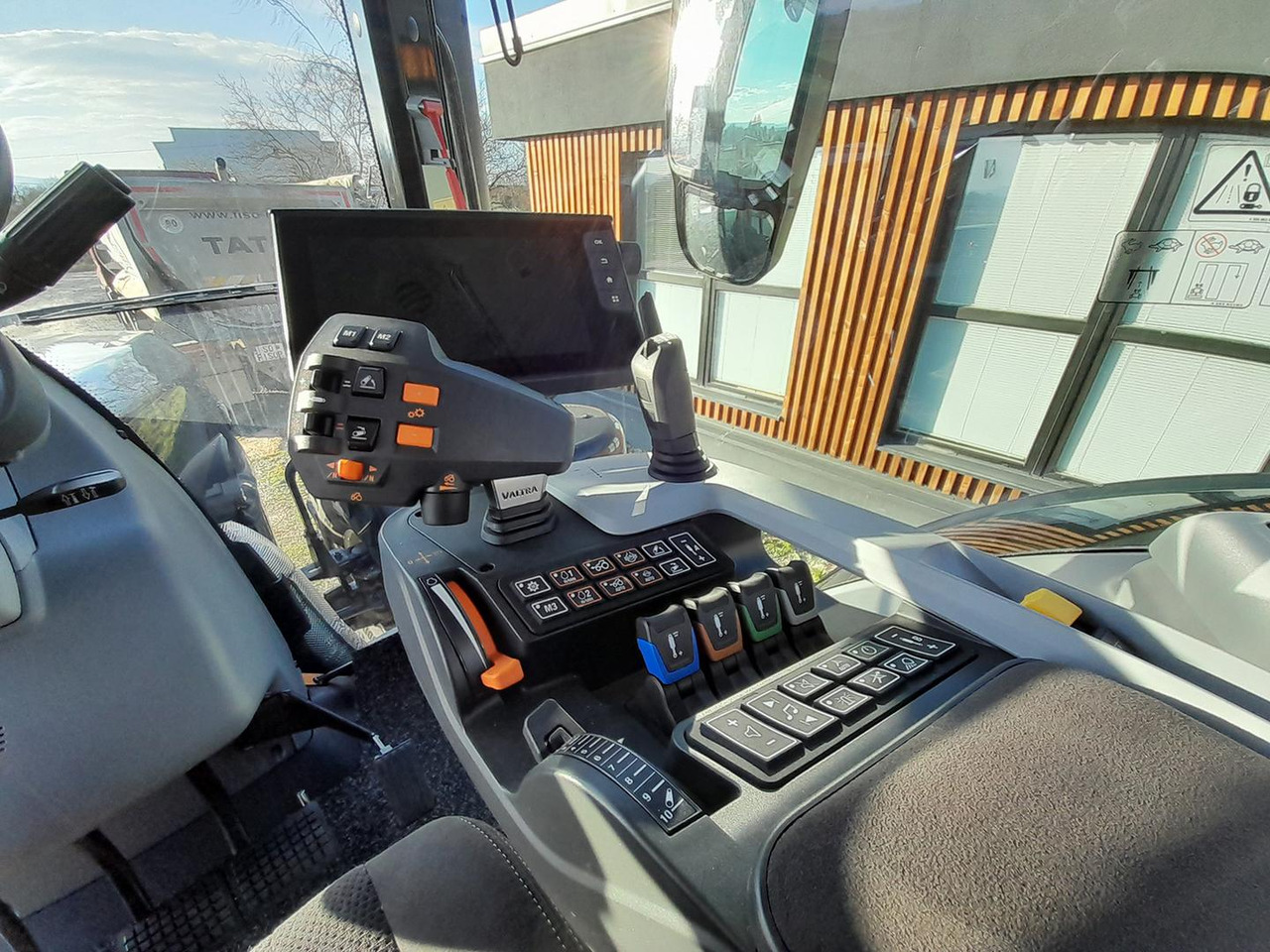 Traktor Valtra S, 394, MR 19: das Bild 16