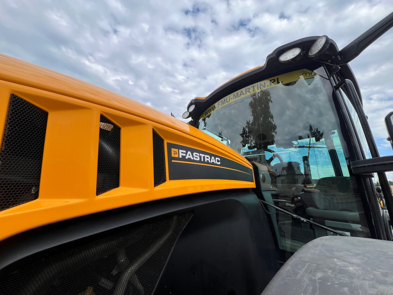 Traktor JCB Fastrac 4220: das Bild 9