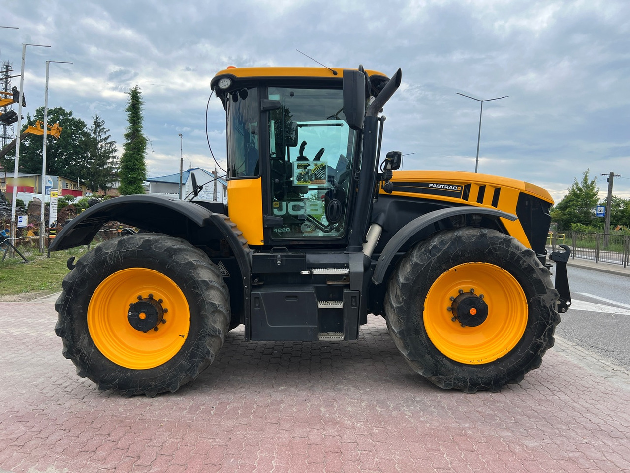 Traktor JCB Fastrac 4220: das Bild 6